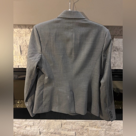 Theory size 8 contemporary blazer - Picture 10 of 11